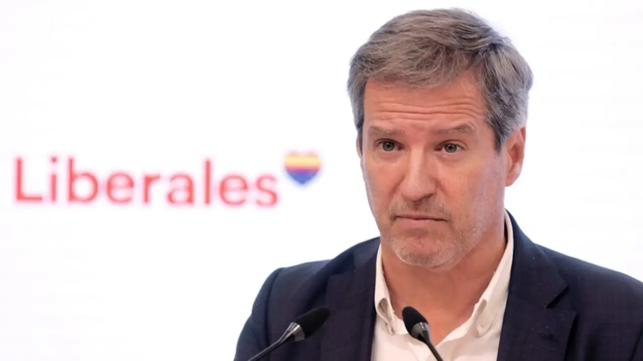 El vicesecretario general y secretario de Comunicaci&oacute;n de Ciudadanos, Daniel P&eacute;rez, ofrece una rueda de prensa posterior a la reuni&oacute;n del Comit&eacute; Permanente de Ciudadanos