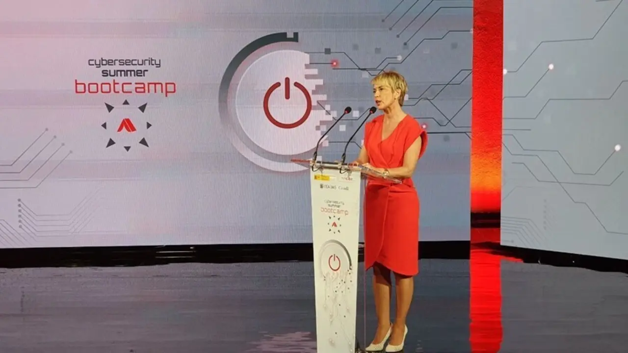 La secretaria de Estado de Digitalizaci&oacute;n e Inteligencia Artificial, Carme Artigas, durante la inauguraci&oacute;n de la sexta edici&oacute;n del Cybersecurity Summer BootCamp organizado por INCIBE y la OEA.