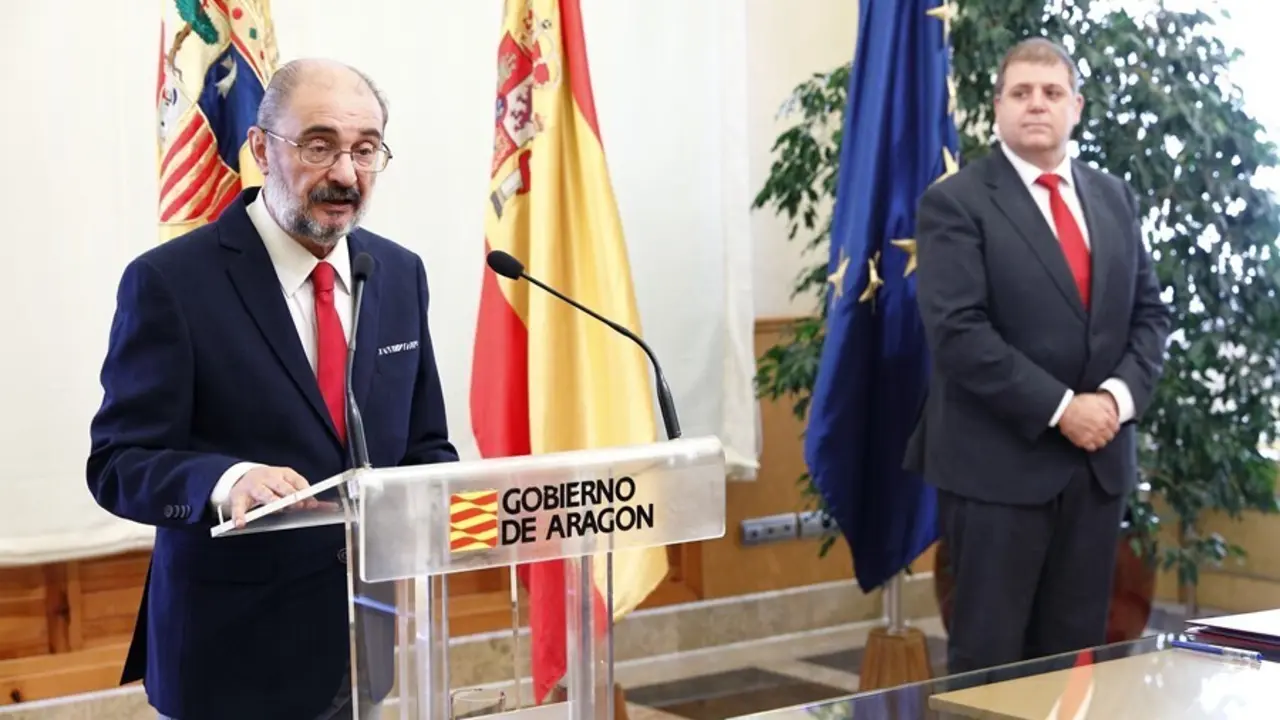 El presidente del Gobierno de Arag&oacute;n, Javier Lamb&aacute;n, con el presidente de Correos, Juan Manuel Serrano.