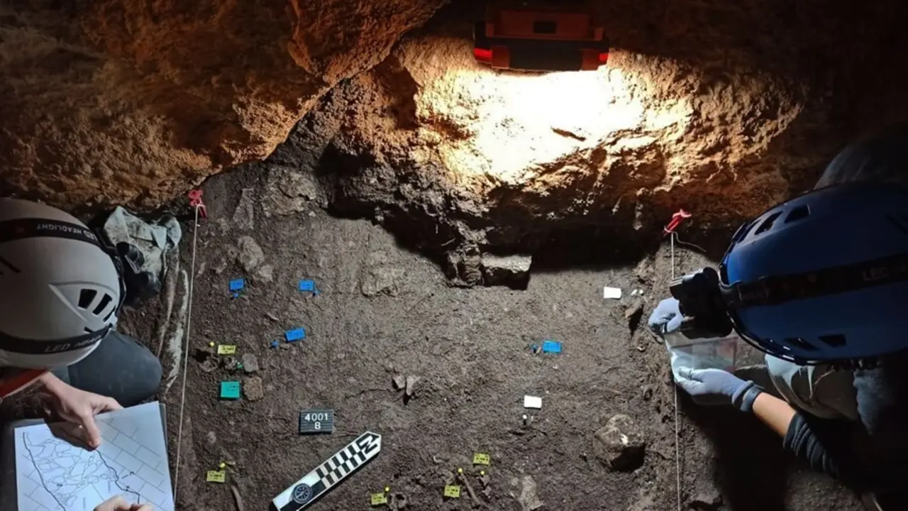 Cueva donde se han realizado las excavaciones