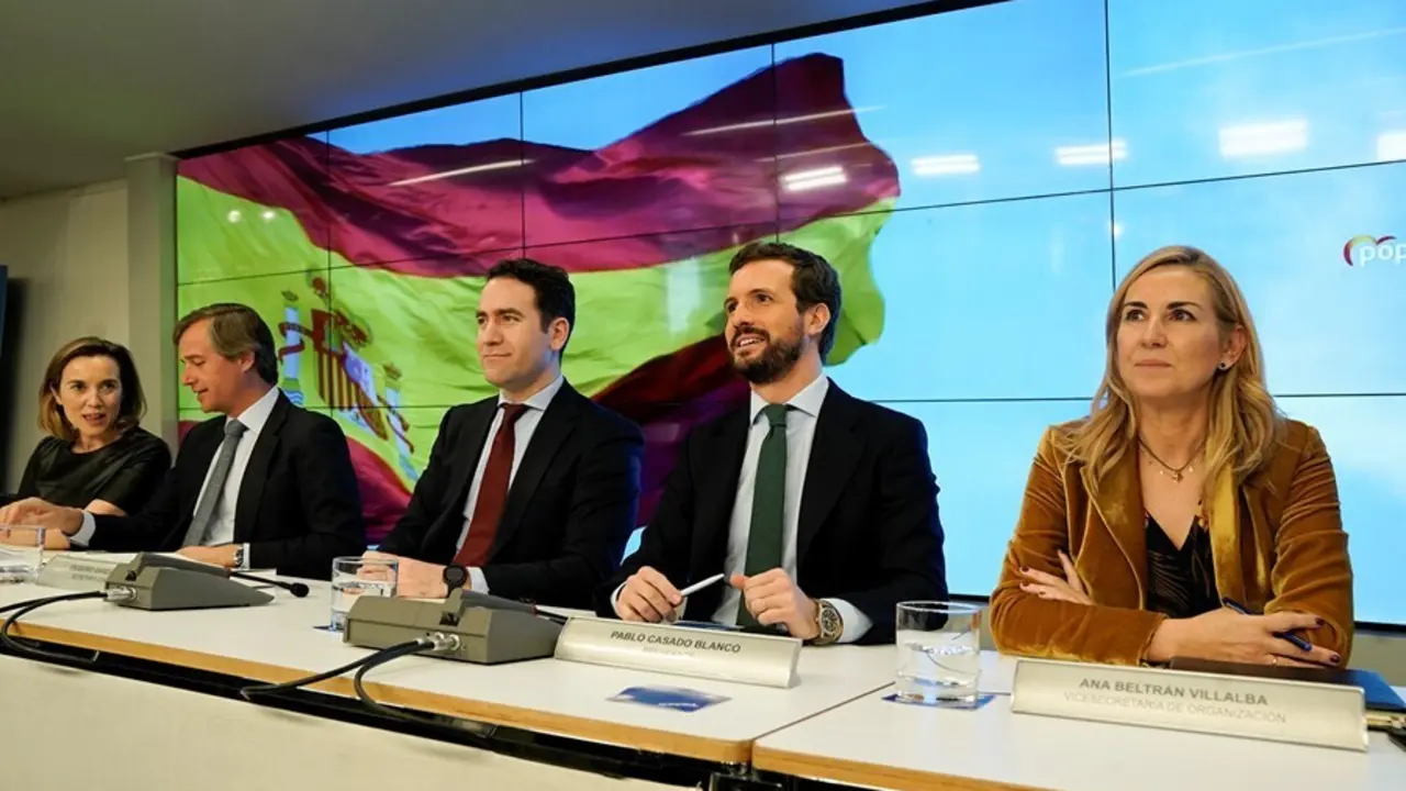Archivo - El presidente del PP, Pablo Casado, junto al secretario general del partido, Teodoro Garc&iacute;a Egea, y los vicesecretarios Ana Beltr&aacute;n, Antonio Gonz&aacute;lez Terol y la portavoz del Grupo Popular, Cuca Gamarra. En Madrid (Espa&ntilde;a), a 13 de enero de 2020.