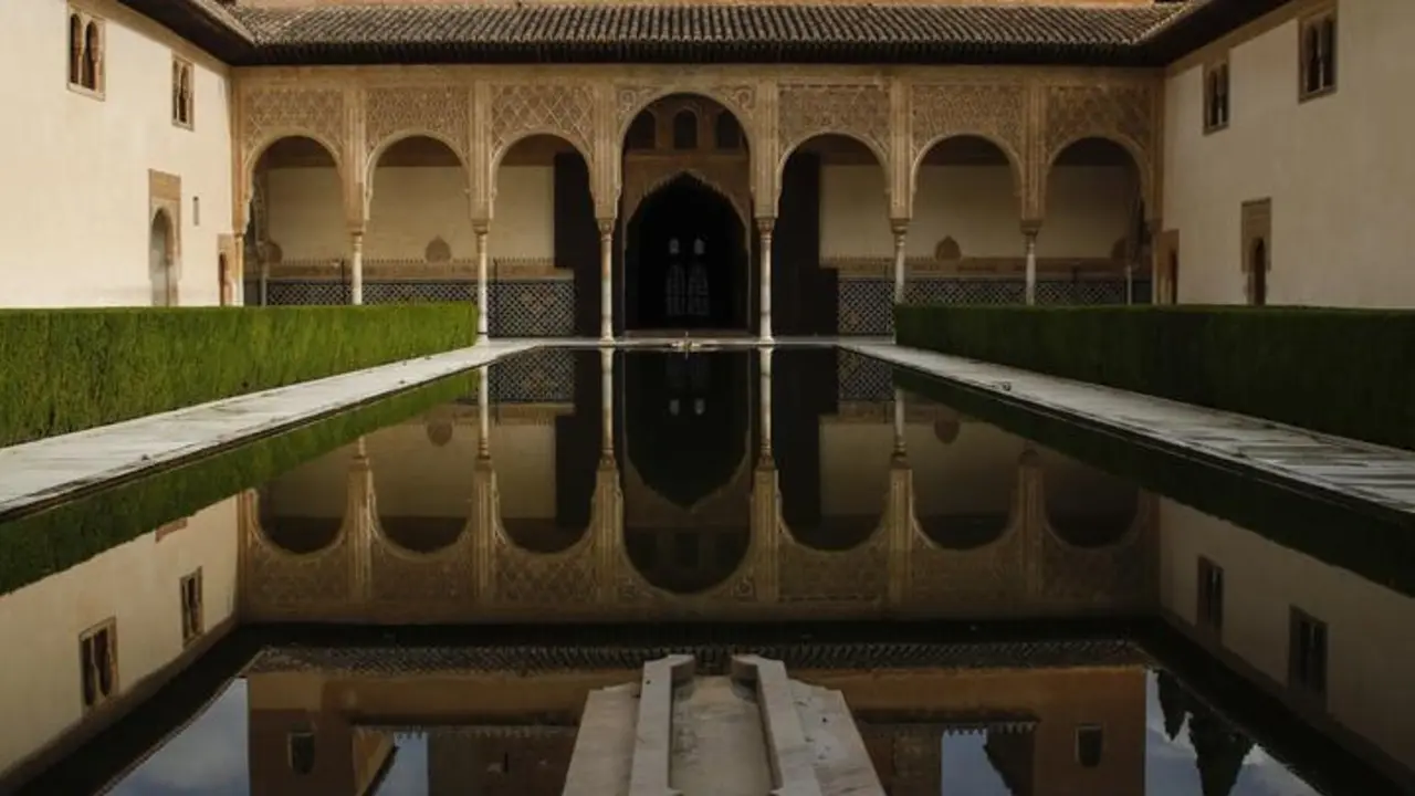 Archivo - La Alhambra de Granada en una imagen de archivo.