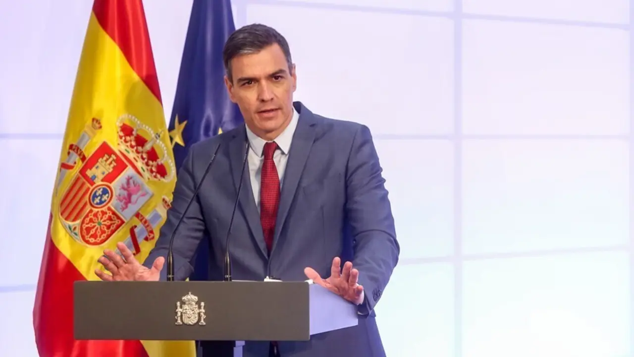 El presidente del Gobierno, Pedro S&aacute;nchez, interviene en la presentaci&oacute;n en Moncloa del Proyecto Estrat&eacute;gico para la Recuperaci&oacute;n y Transformaci&oacute;n Econ&oacute;mica (PERTE) del sector de la Automoci&oacute;n, a 12 de julio de 2021, en Madrid (Espa&ntilde;a)