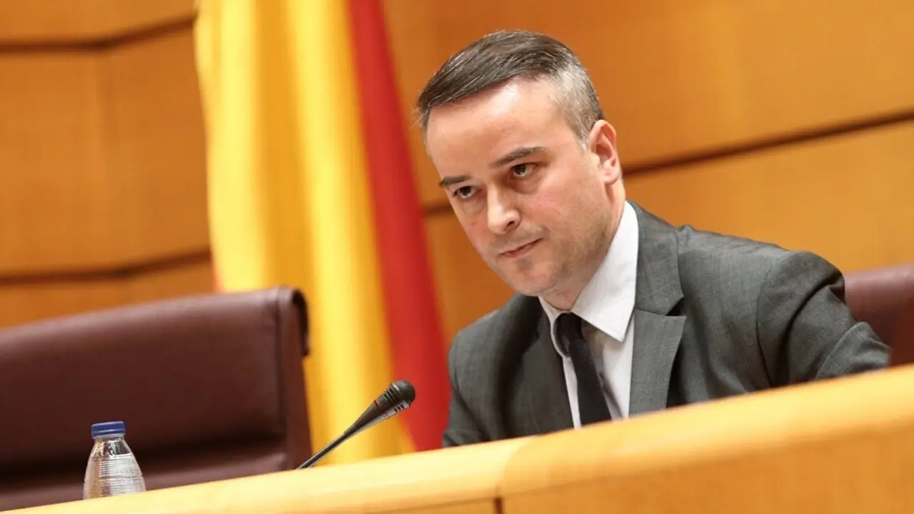 Archivo - El director del Gabinete de la Presidencia del Gobierno, Iv&aacute;n Redondo, interviene en la comparecencia en el Senado en Comisi&oacute;n Mixta de Seguridad Nacional, en Madrid (Espa&ntilde;a), a 25 de junio de 2020.