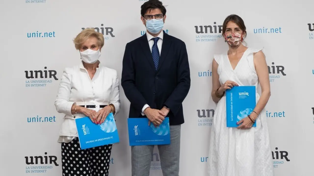 UNIR y AFAMMER firman un convenio de colaboraci&oacute;n para impulsar la formaci&oacute;n de mujeres en el &aacute;mbito rural