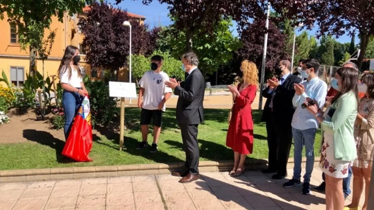 El Ayuntamiento de Salamanca dedica un jard&iacute;n a la memoria del periodista asesinado en Burkina Faso Roberto Fraile.
