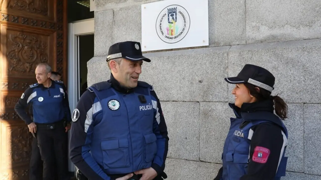 Agentes de la Unidad de Gesti&oacute;n de la Diversidad de la Polic&iacute;a Municipal de Madrid