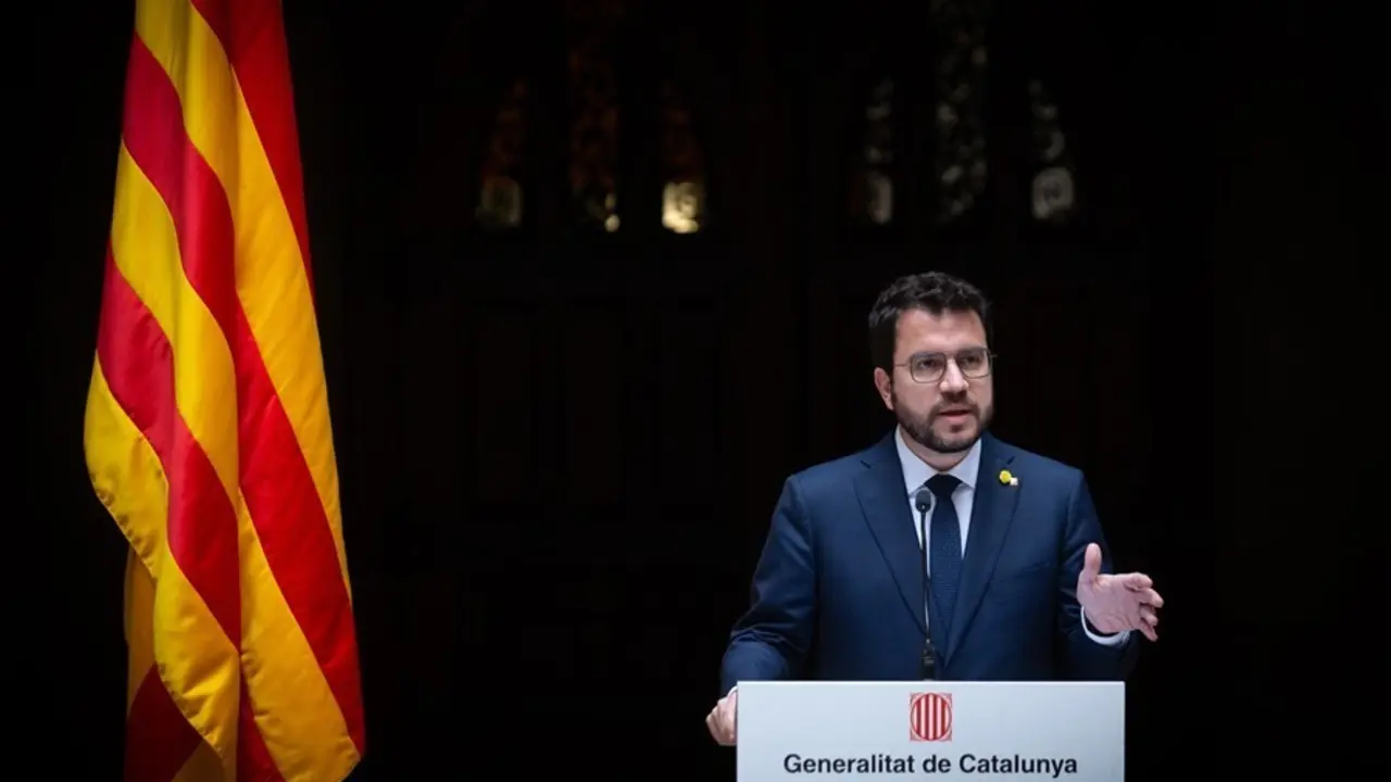 El presidente de la Generalitat, Pere Aragon&egrave;s, durante una reuni&oacute;n con los representantes del cuerpo consular acreditado en Barcelona en el Palau de la Generalitat