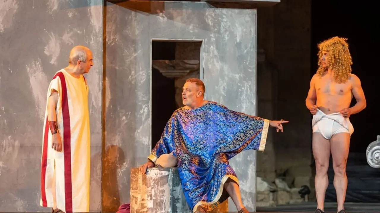 Pablo Carbonell protagoniza Mercado de Amores en el FEstival de Teatro Cl&aacute;sico de M&eacute;rida