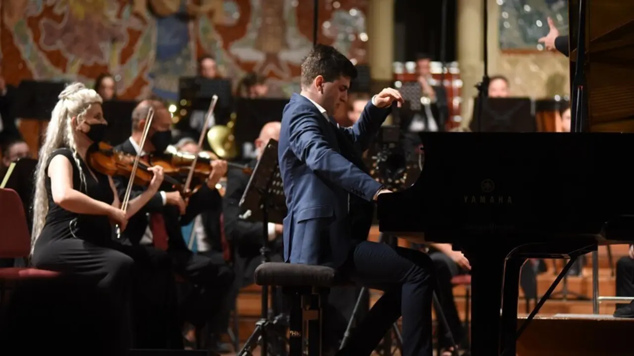 El pianista georgiano Sandro Gegechkori gana el Concurs Maria Canals