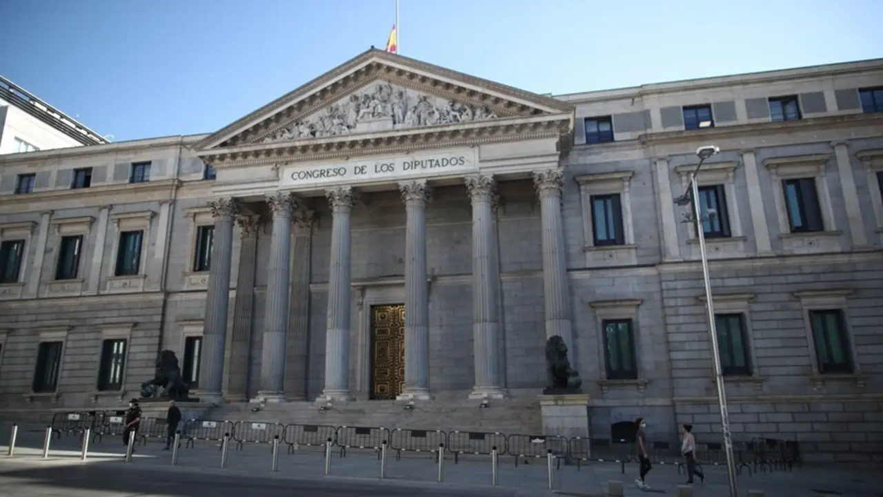 Archivo - Fachada del Congreso de los Diputados