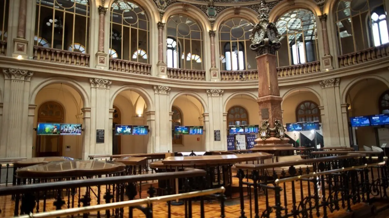 Interior del Palacio de la Bolsa, a 9 de julio de 2021, en Madrid, (Espa&ntilde;a).