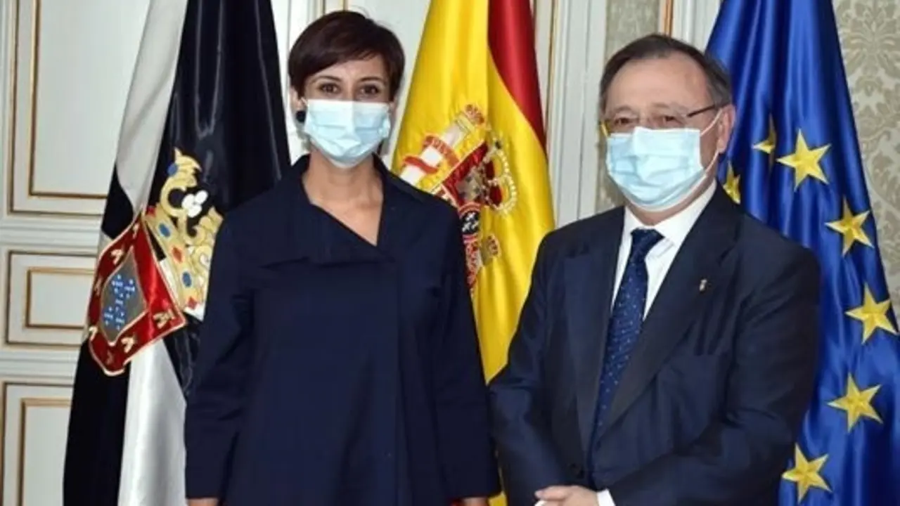 La ministra de Pol&iacute;tica Territorial, Isabel Rodr&iacute;guez, se ha reunido este jueves con el presidente de Ceuta, Juan Jes&uacute;s Vivas, en el que ser&iacute;a su primer encuentro institucional.
