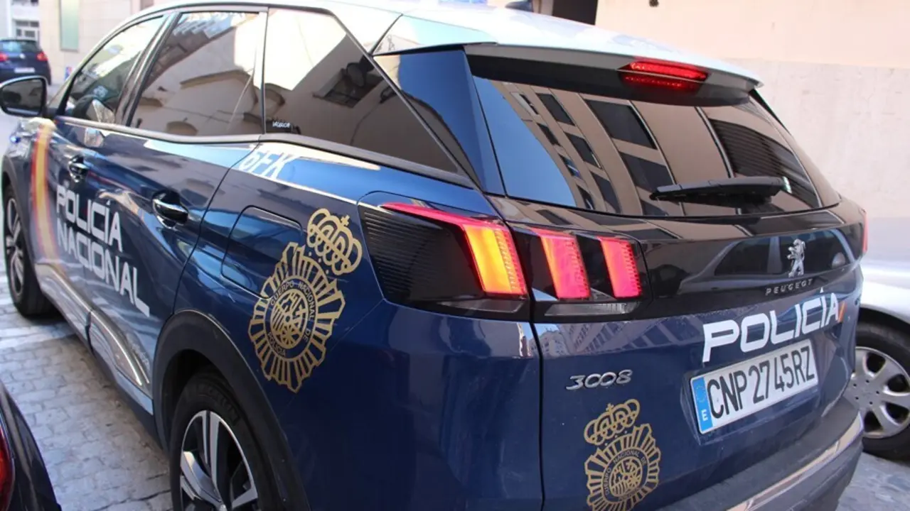 Veh&iacute;culo de la Polic&iacute;a Nacional
