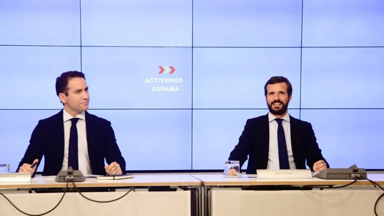 Archivo - El secretario general del PP, Teodoro Garc&iacute;a Egea, y el presidente del Partido Popular, Pablo Casado, durante la reuni&oacute;n de la Junta Directiva Nacional del Partido Popular, a 20 de agosto de 2020.