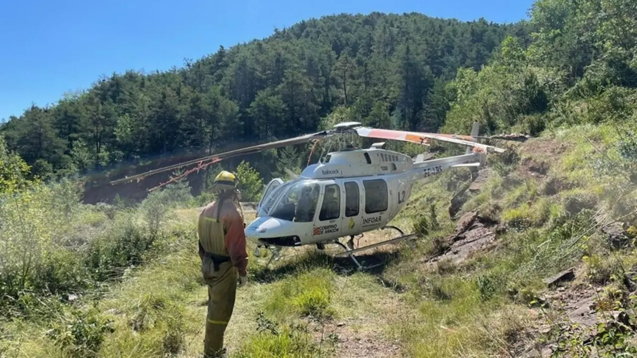 Accidente leve del helic&oacute;ptero de extinci&oacute;n de incendios de Bolta&ntilde;a (Huesca).