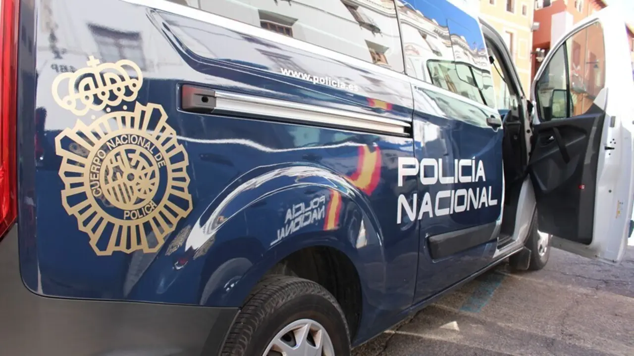 Veh&iacute;culo de la Polic&iacute;a Nacional