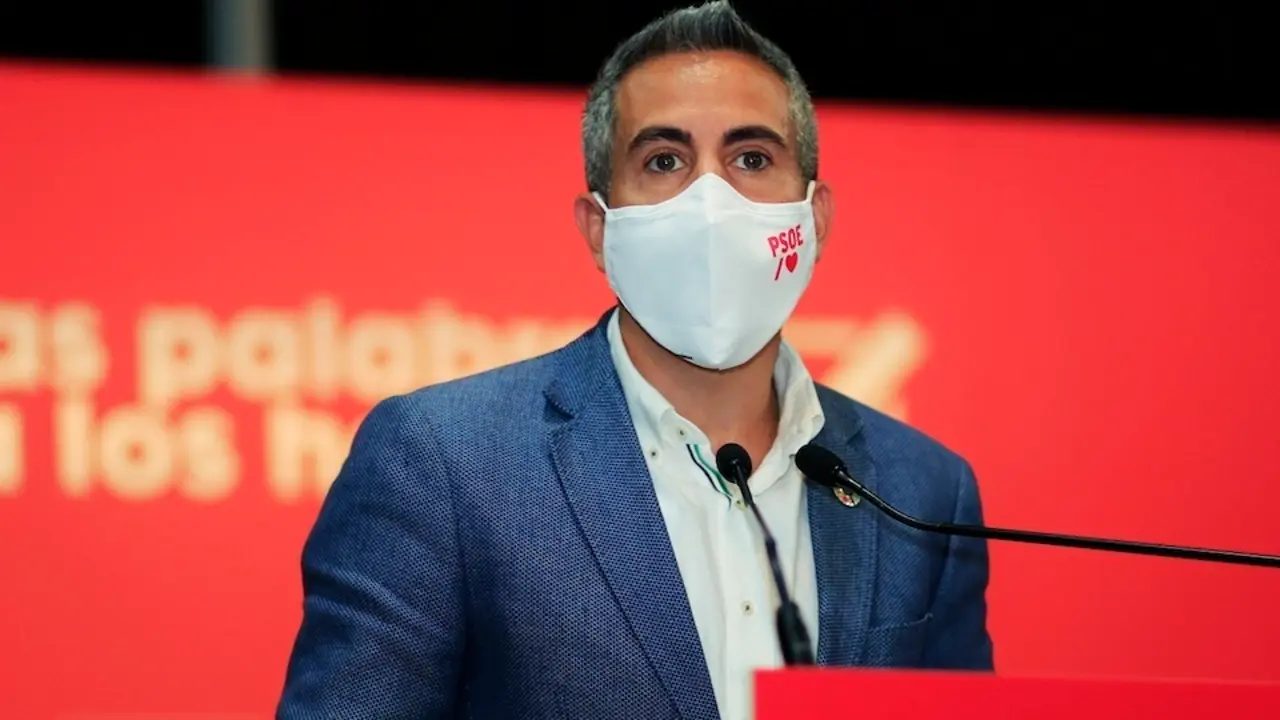Zuloaga durante el discurso en el Comit&eacute; Regional que el PSOE de Cantabria. / ALERTA