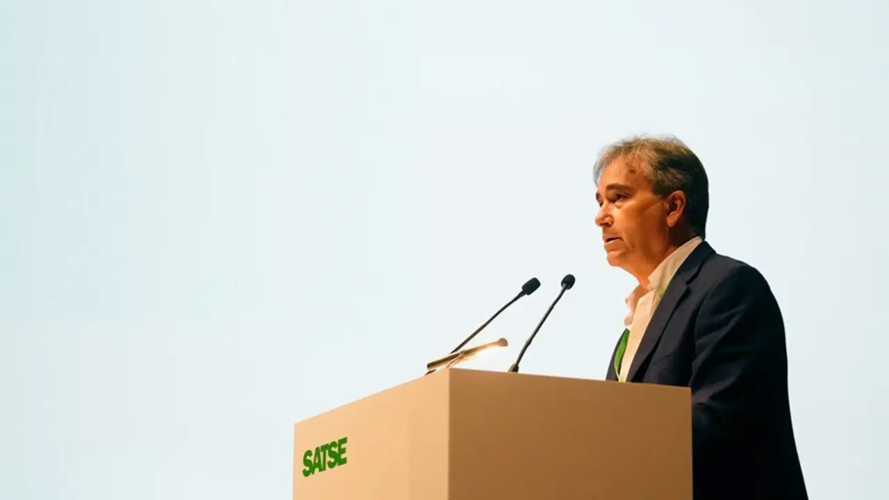 Archivo - El presidente de Satse, Manuel Cascos.