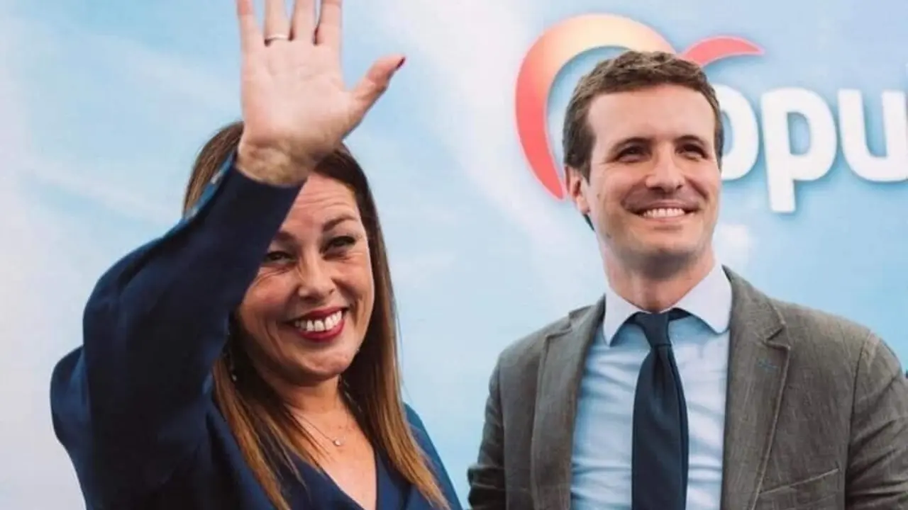 Archivo - La presidenta del PP en Lanzarote, Astrid P&eacute;rez, junto al l&iacute;der nacional del partido, Pablo Casado