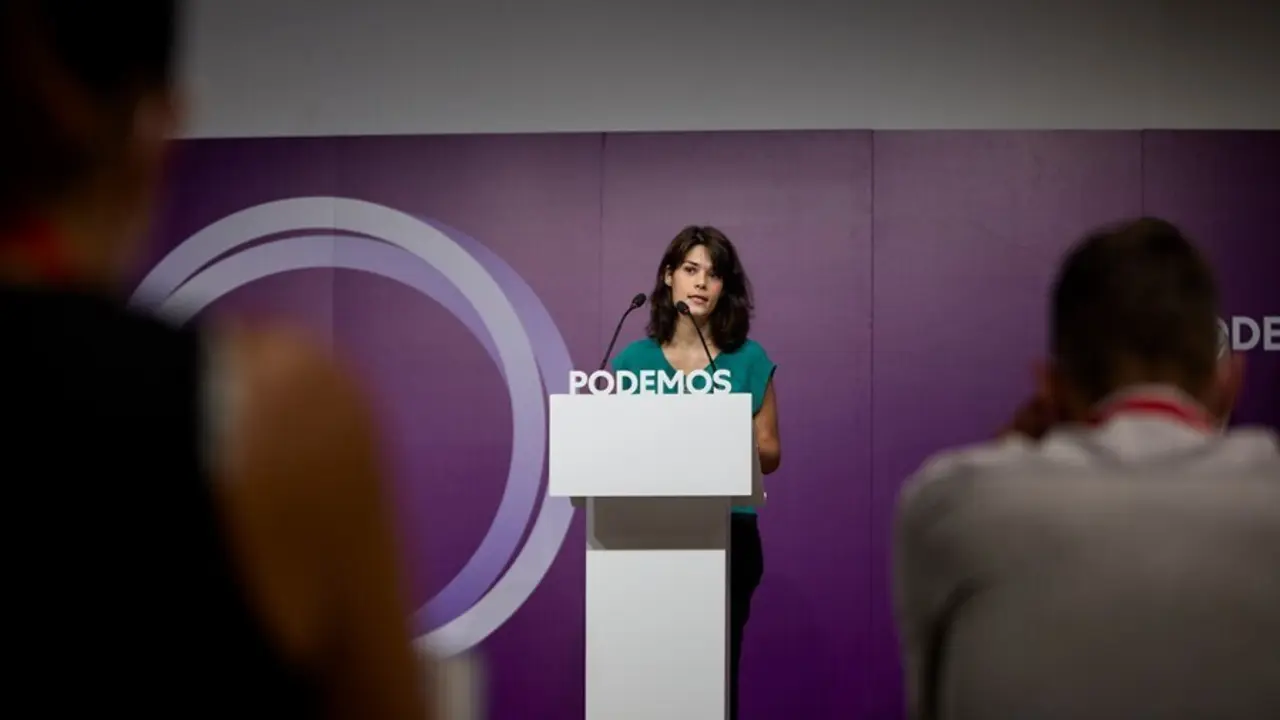 La portavoz de Podemos, Isa Serra, durante una rueda de prensa en la sede del partido, a 19 de julio de 2021, en Madrid (Espa&ntilde;a). 