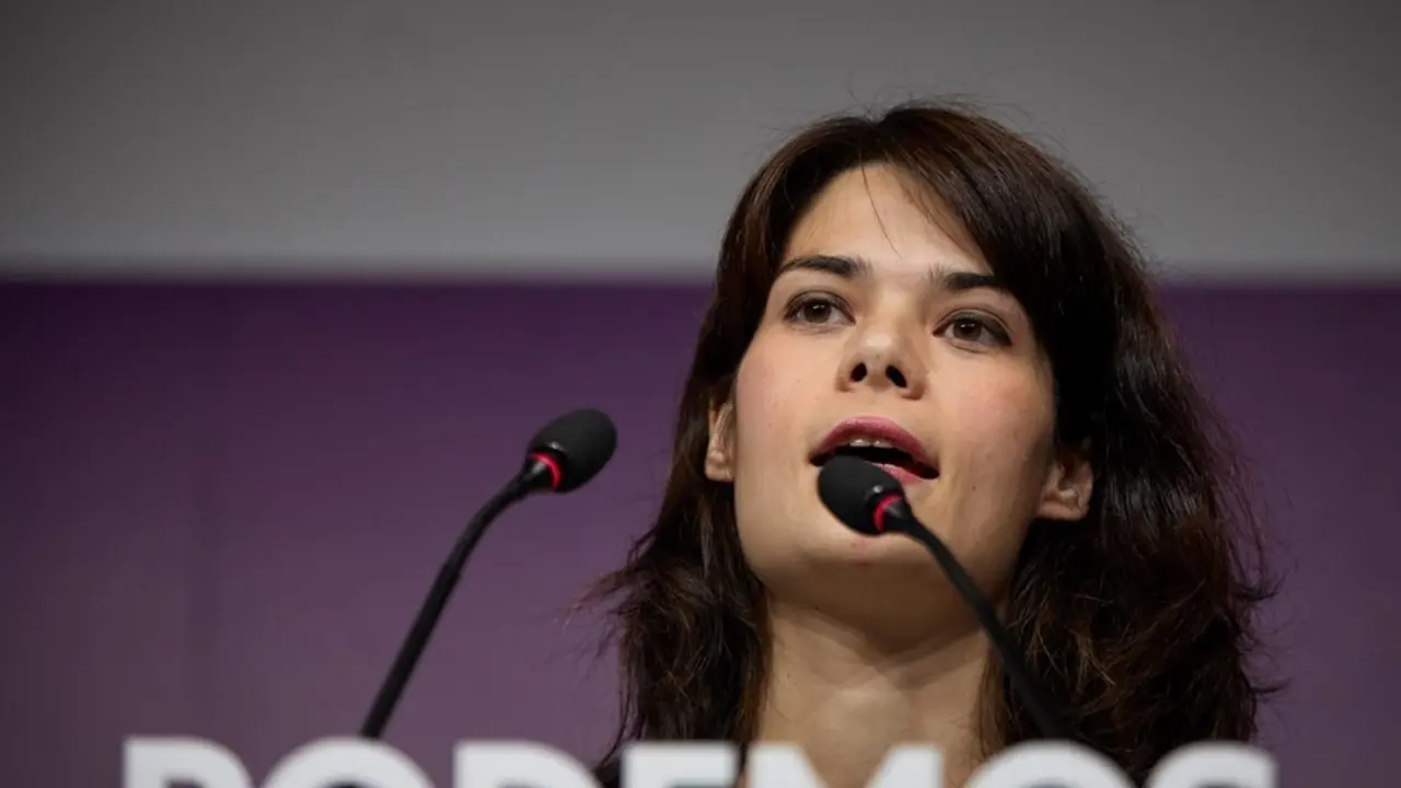 La portavoz de Podemos, Isa Serra, durante una rueda de prensa en la sede del partido, a 19 de julio de 2021, en Madrid (Espa&ntilde;a). 