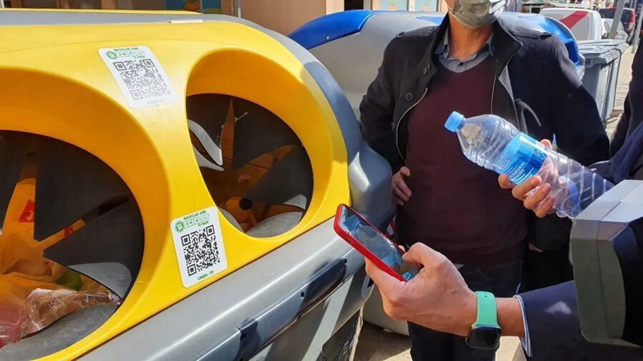 Archivo - Ecoembes extiende a 3,2 millones de espa&ntilde;oles de todas las CCAA su sistema de recompensas por reciclar envases