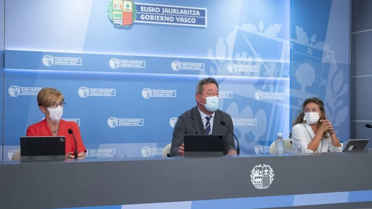 El portavoz del Gobierno Vasco, Bingen Zupiria, en una comparecencia celebrada este martes ante los medios de comunicaci&oacute;n en Vitoria