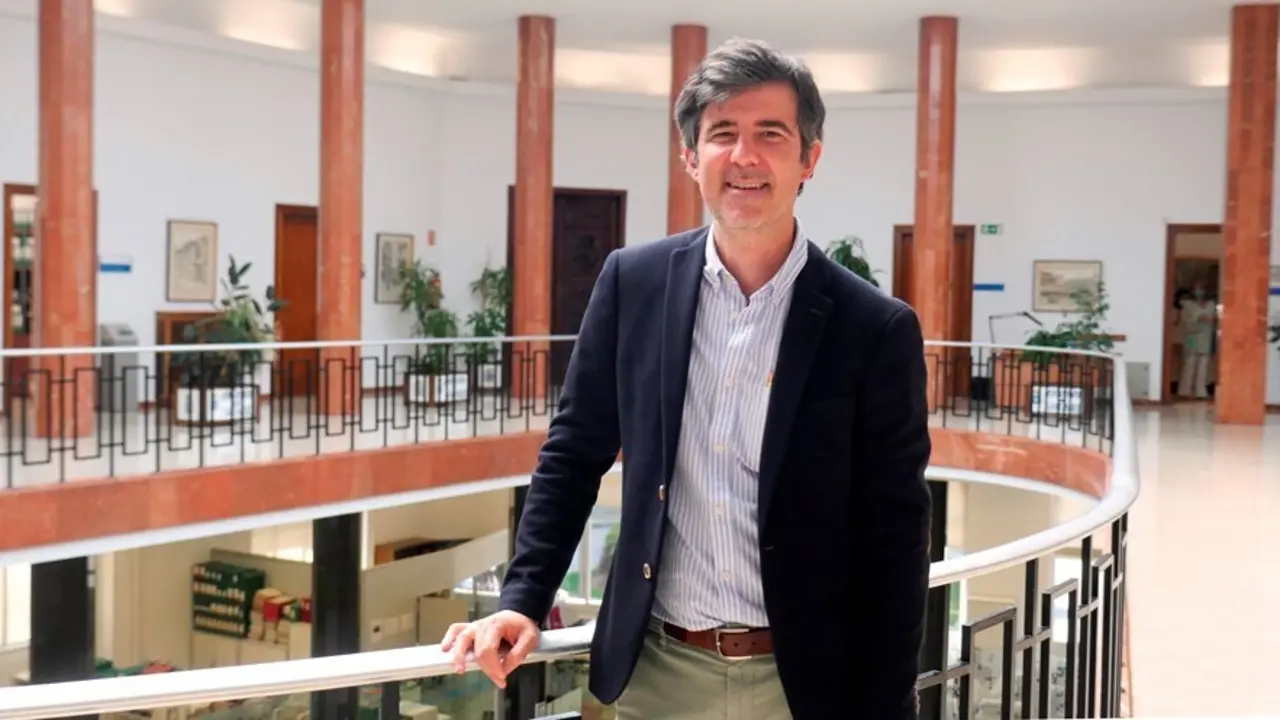 Archivo - El PSOE propone una nueva l&iacute;nea del TUS que preste servicio a la S-20 desde El Sardinero hasta Valdecilla 