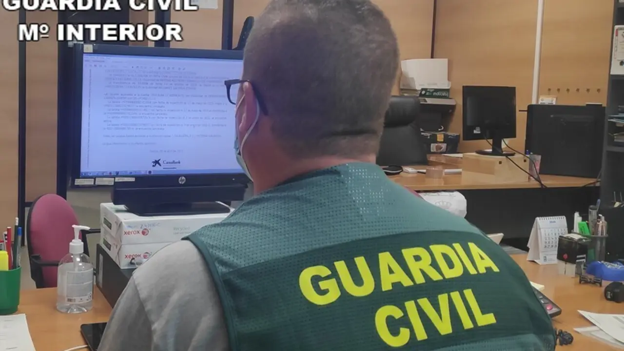 Un agente de Guardia Civil