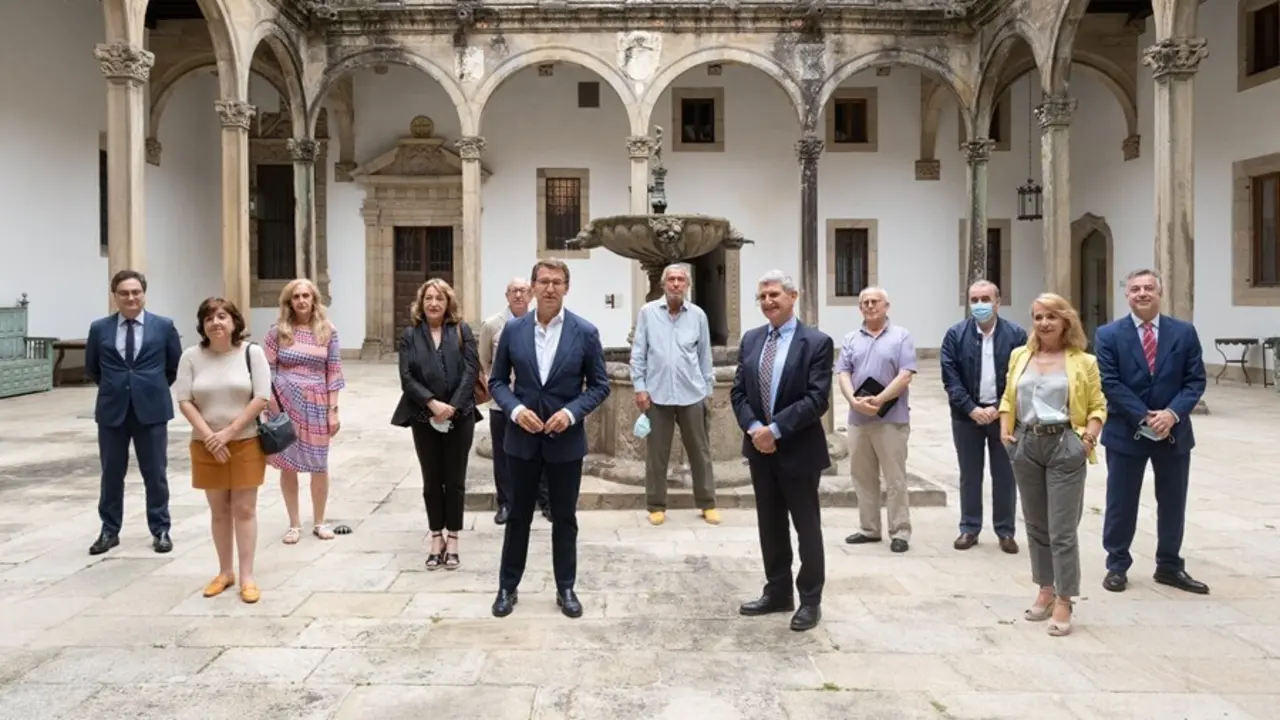 El presidente de la Xunta, Alberto N&uacute;&ntilde;ez Feij&oacute;o, se ha reunido este martes en Santiago con el presidente de RTVE, Jos&eacute; Manuel P&eacute;rez Tornero, y el Consejo de Administraci&oacute;n.