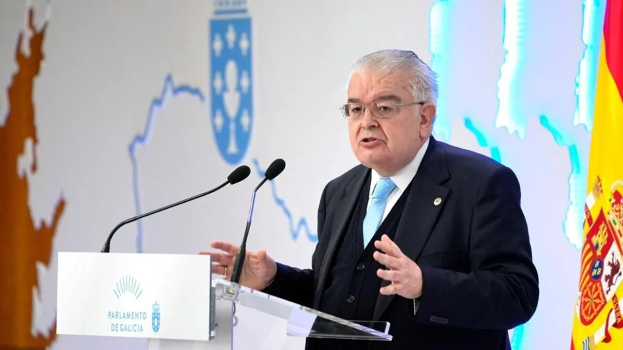 Archivo - El presidente del Tribunal Constitucional, Juan Jos&eacute; Gonz&aacute;lez Rivas, interviene en unas jornadas en el Parlamento de Galicia, a 12 de abril de 2021, en Santiago de Compostela, A Coru&ntilde;a, Galicia, (Espa&ntilde;a).
