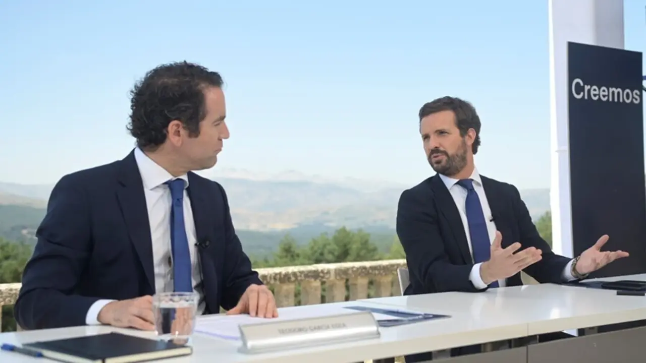 El l&iacute;der del PP, Pablo Casado, preside la reuni&oacute;n de la Junta Directiva Nacional del PP en el Parador de Gredos. Avila, 21 de julio de 2021.