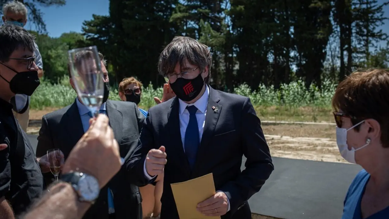 El expresident Carles Puigdemont; durante el acto de celebraci&oacute;n de los 60 a&ntilde;os de &Ograve;mnium Cultural, a 16 de julio de 2021, en Elna, (Francia). &Ograve;mnium Cultural celebra este viernes un acto en Elna (Francia) para conmemorar el 60 aniversario de la entidad. 
