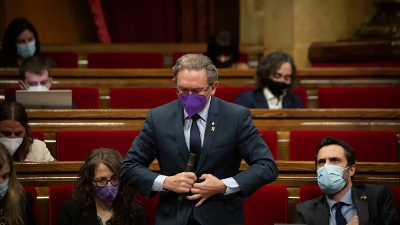 El conseller de Econom&iacute;a de la Generalitat, Jaume Gir&oacute;, durante una sesi&oacute;n plenaria en el Parlament de Catalunya, a 21 de julio de 2021, en Barcelona, Catalunya (Espa&ntilde;a). Durante el Pleno, el conseller de Econom&iacute;a ha anunciado que el Govern recurrir&aacute; al I