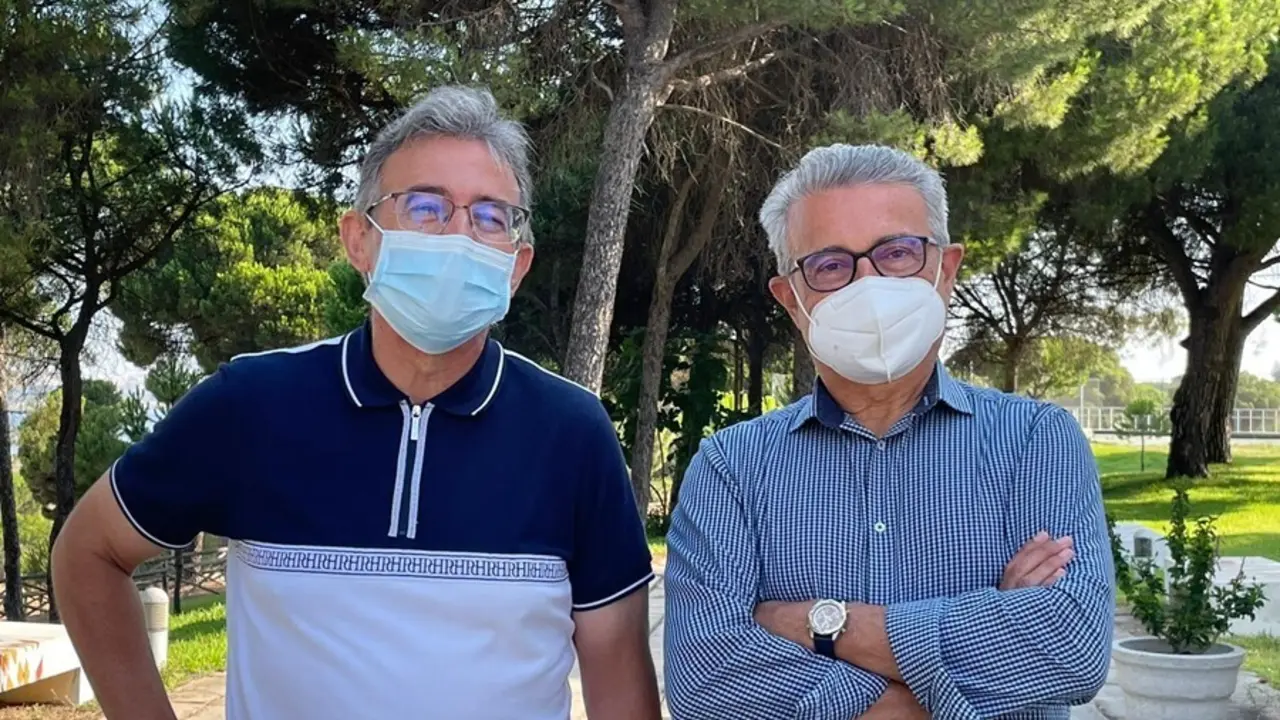 Francisco Ruiz y Joaqu&iacute;n Rodr&iacute;guez, codirectores del encuentro 'Do&ntilde;ana: de Neandertales, menhires y elefantes'.