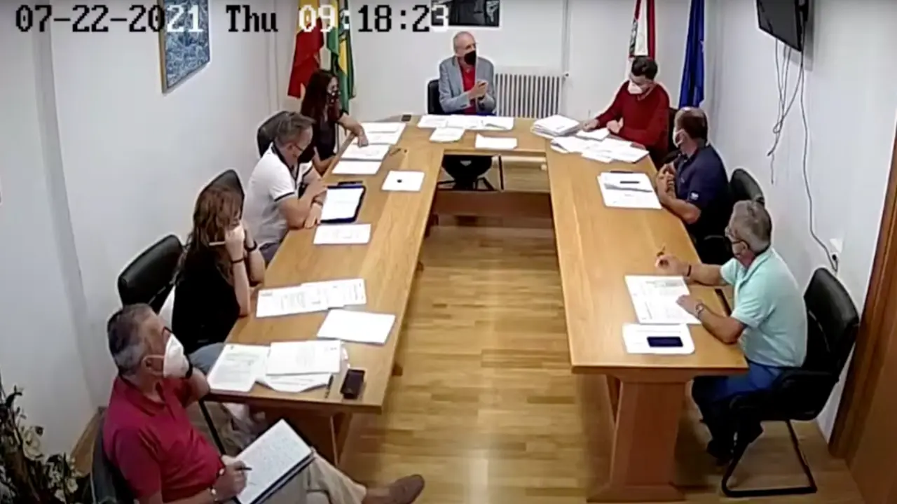 Captura de pantalla del pleno celebrado ayer en Miengo. / Ayuntamiento de Miengo