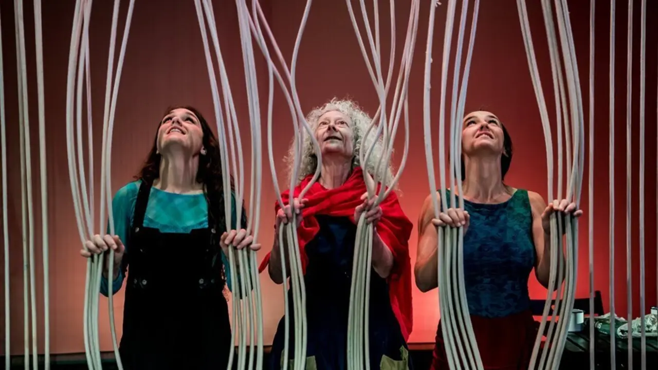 Archivo - Magia, malabares, acrobacias y danza en Teatralia Circus