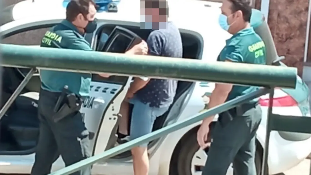 Imagen de la detenci&oacute;n del presunto estafador