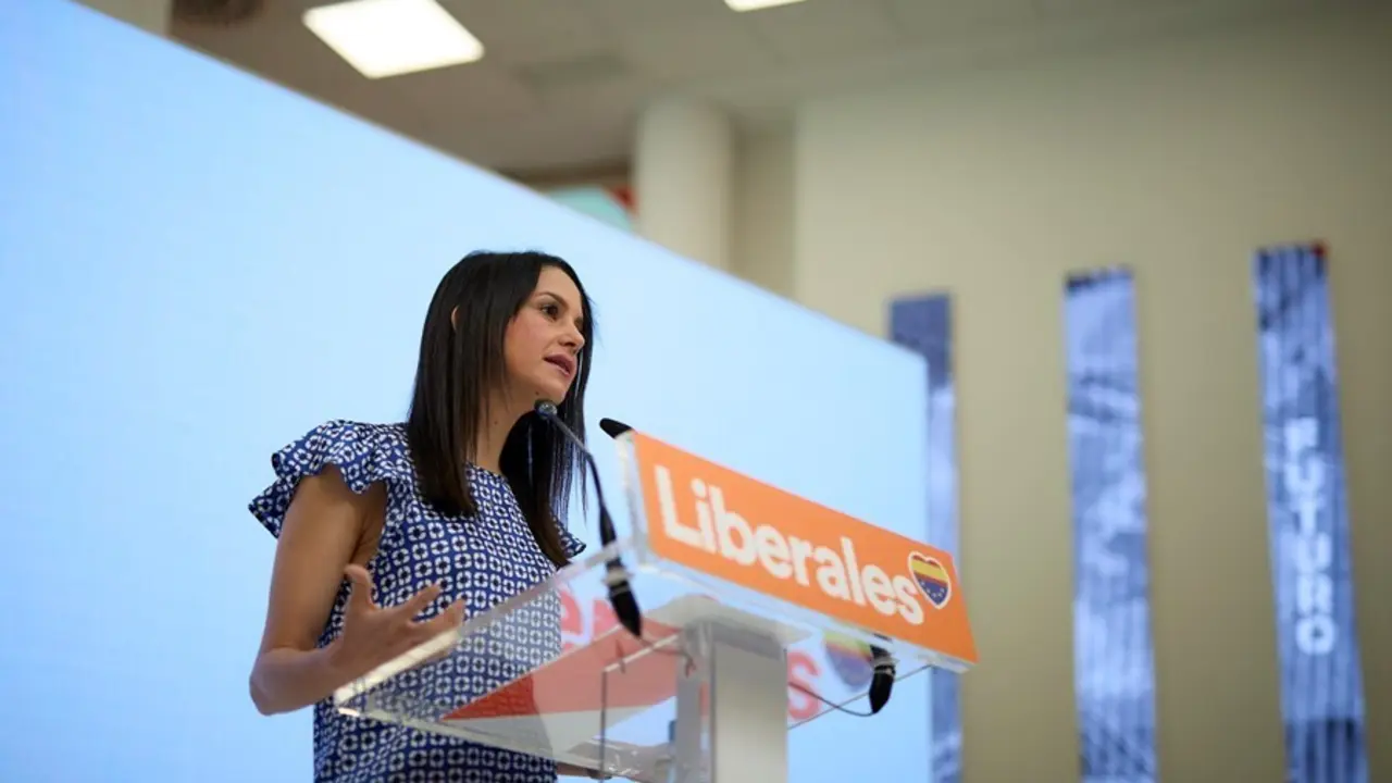 La presidenta de Ciudadanos, In&eacute;s Arrimadas, en una rueda de prensa en la sede del partido en Madrid.
