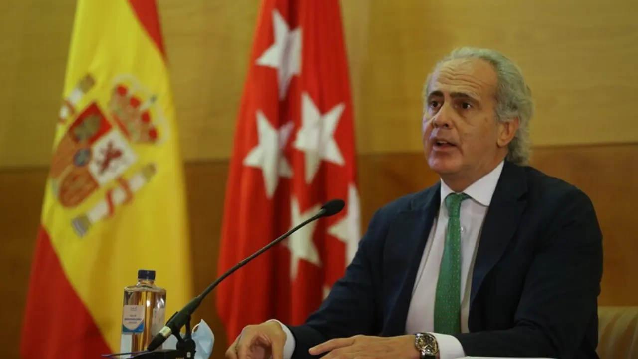 El consejero de Sanidad de la Comunidad de Madrid, Enrique Ruiz Escudero, ofrece una rueda de prensa para informar sobre la situaci&oacute;n epidemiol&oacute;gica y asistencial por coronavirus en la regi&oacute;n