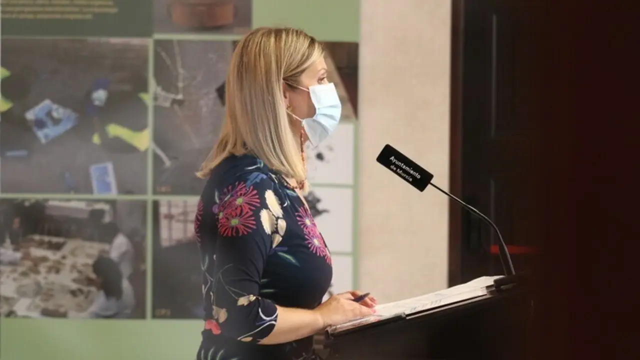 La concejala Paqui P&eacute;rez, en rueda de prensa