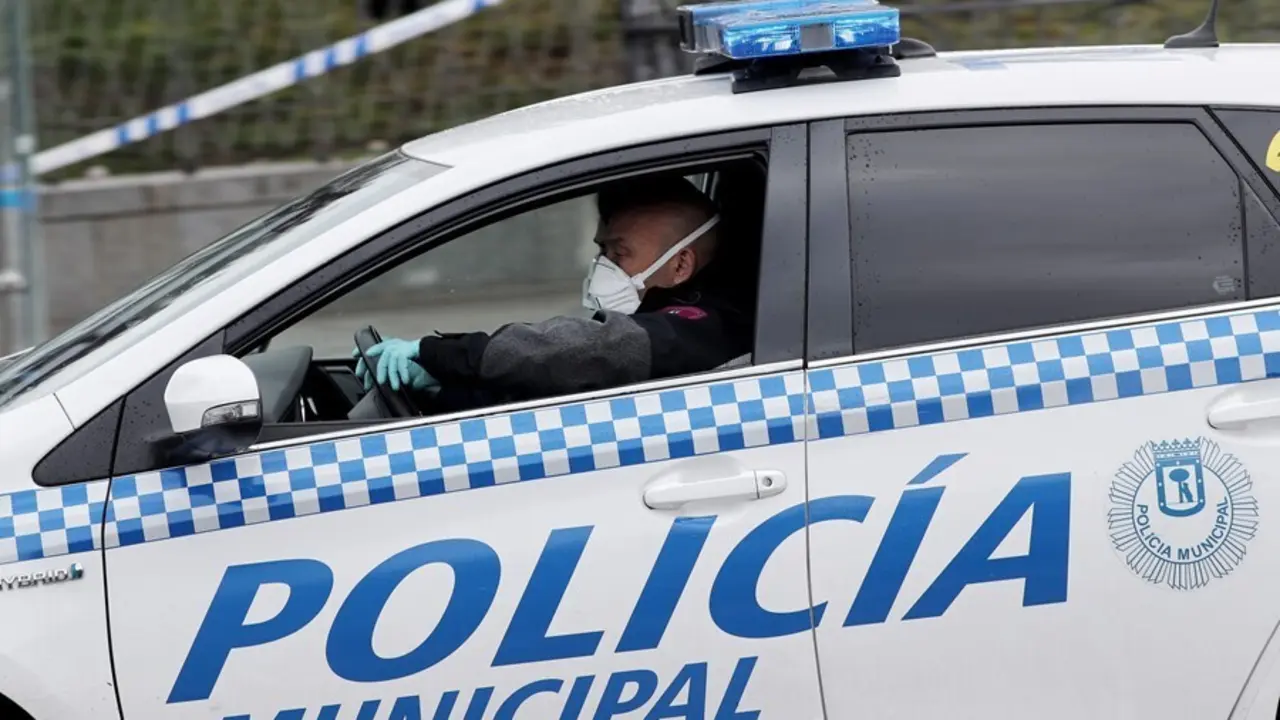 Archivo - Imagen de recurso de una patrulla de Polic&iacute;a Municipal de Madrid