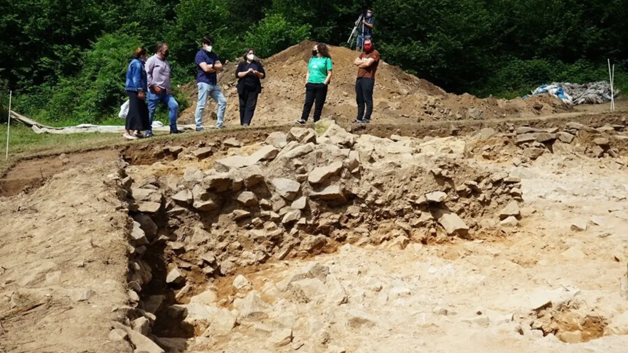 Visita del consejero Borja S&aacute;nchez a Belmonte de Miranda