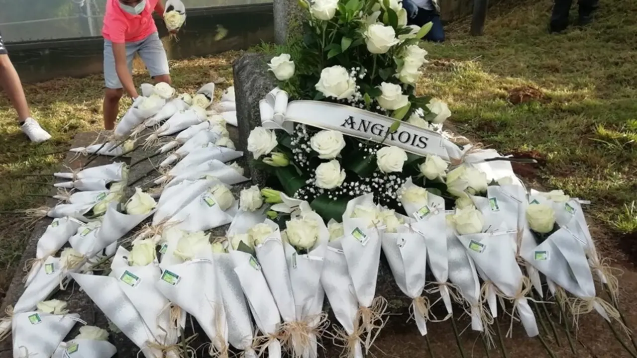 Homenaje a las v&iacute;ctimas del accidente del Alvia