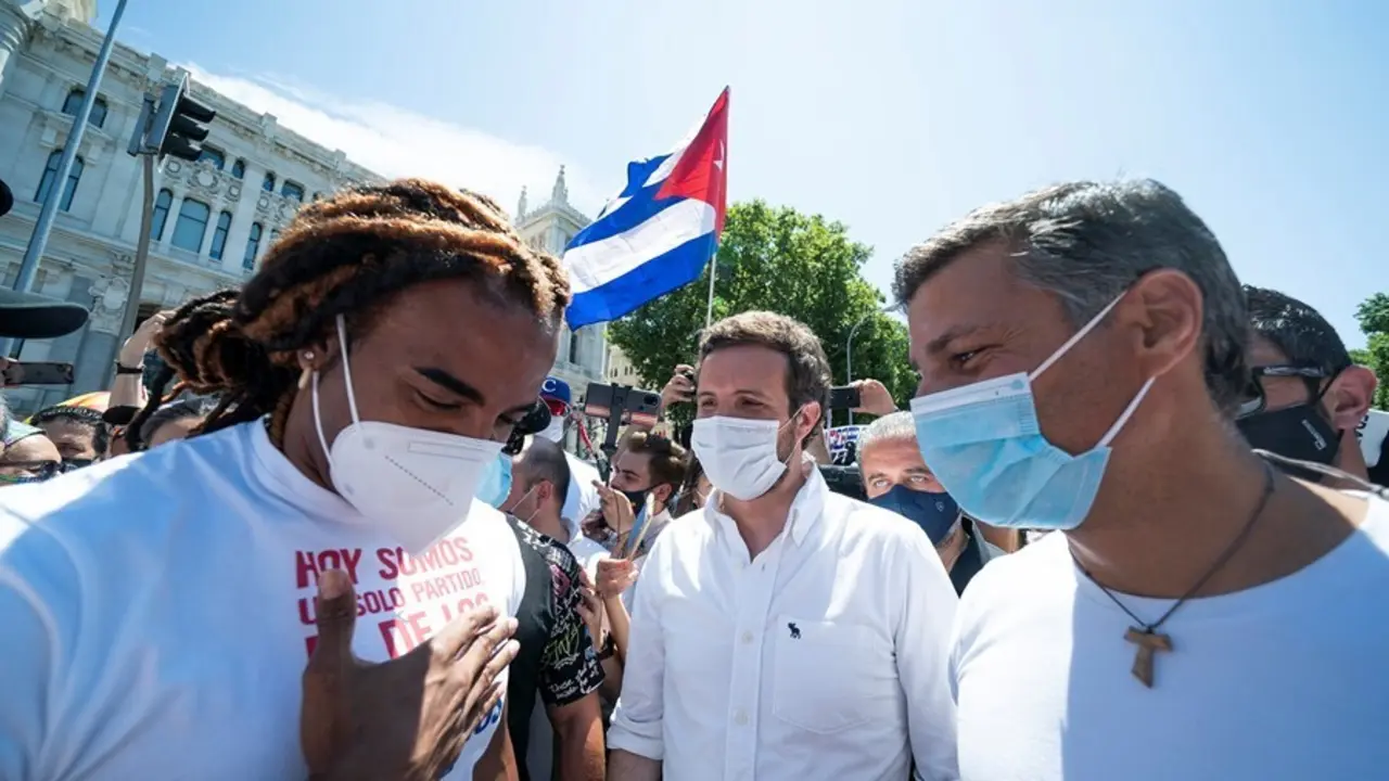 Pablo Casado asiste a la 'Marcha por Cuba' en Madrid
