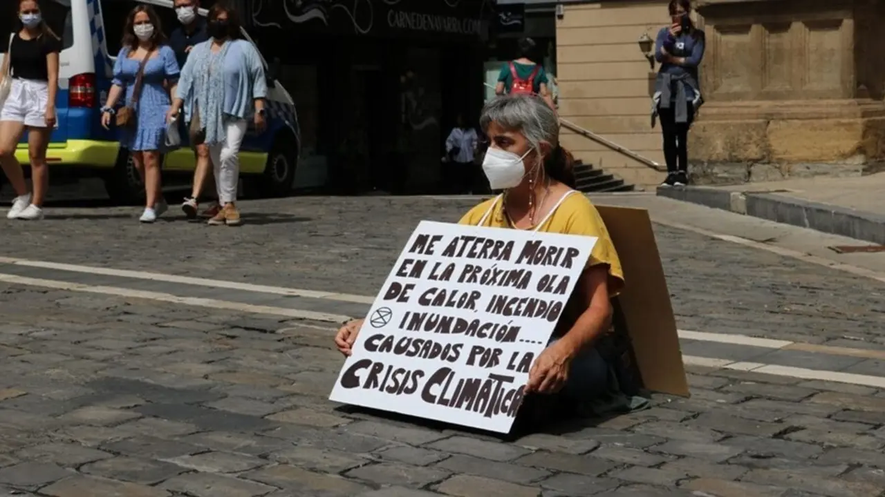 Extinction Rebellion protesta en varias ciudades de Espa&ntilde;a por la "inacci&oacute;n clim&aacute;tica" .