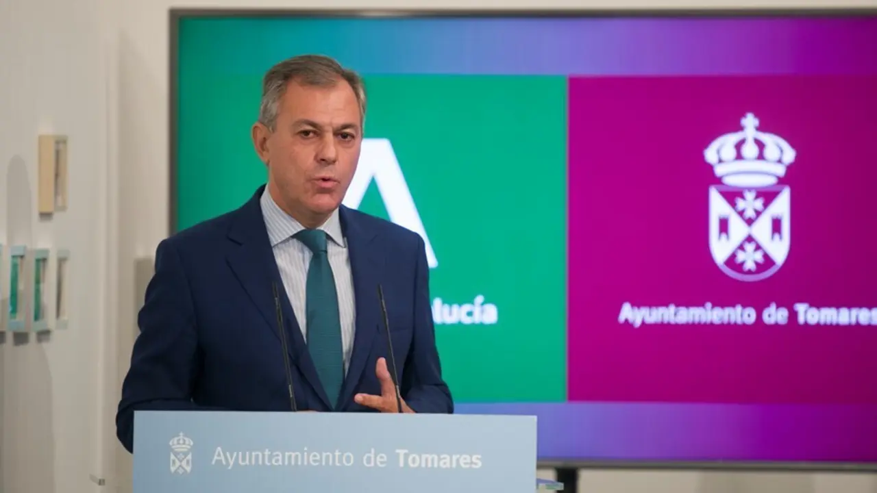 Archivo - El alcalde de Tomares, Jos&eacute; Luis Sanz