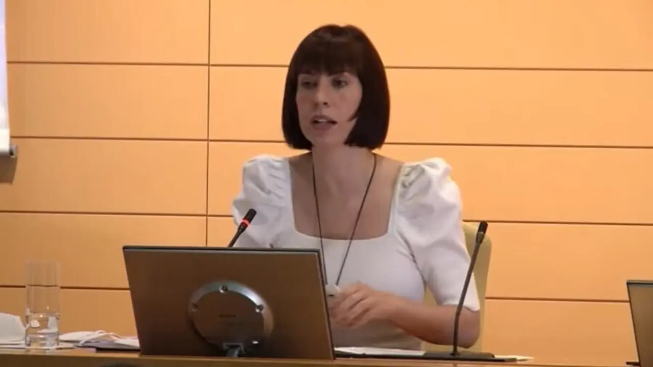 La ministra de Ciencia e Innovaci&oacute;n, Diana Morant, en la rueda de prensa este lunes para presentar el programa Misiones Ciencia e Innovaci&oacute;n 2021 del CDTI