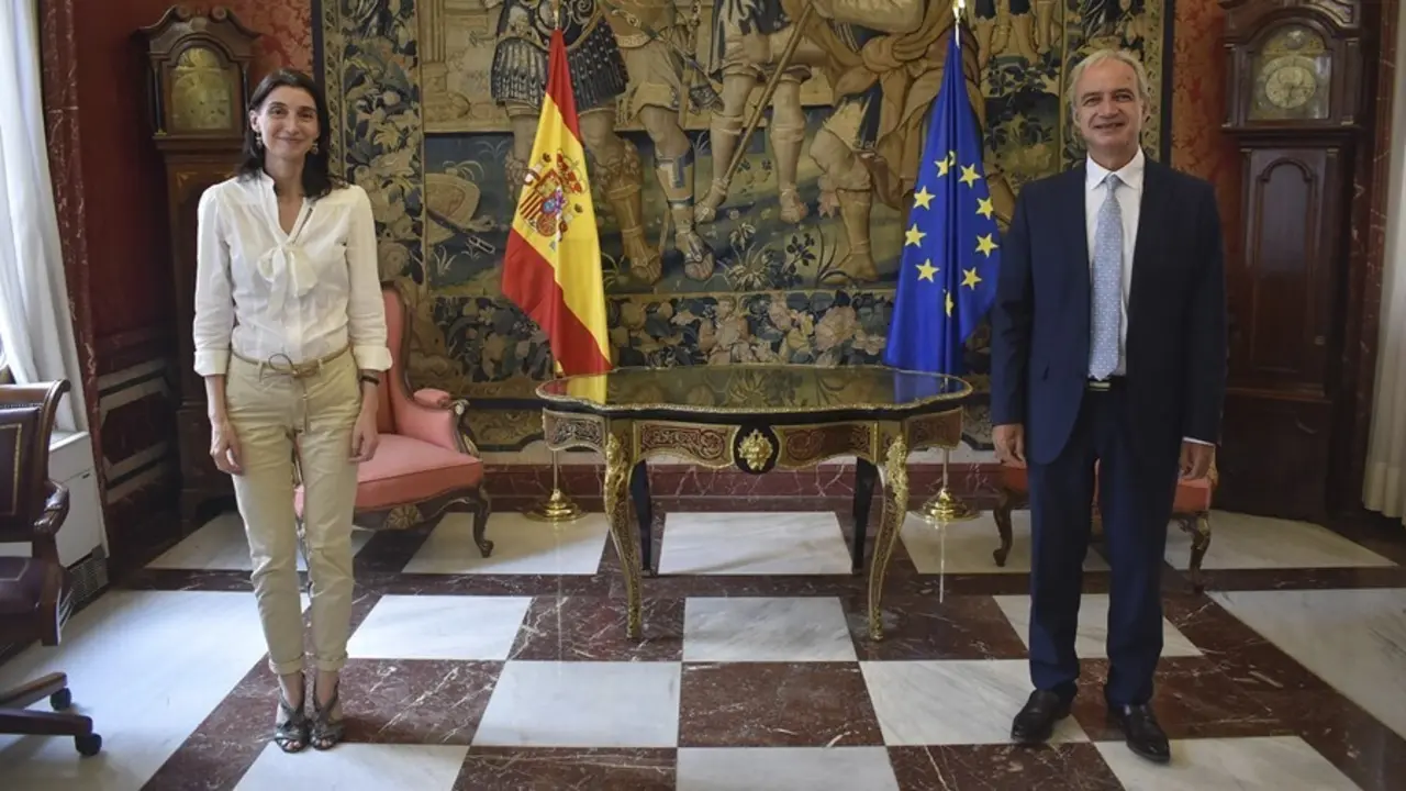 La ministra de Justicia, Pilar Llop, se re&uacute;ne con los principales operadores jur&iacute;dicos.
